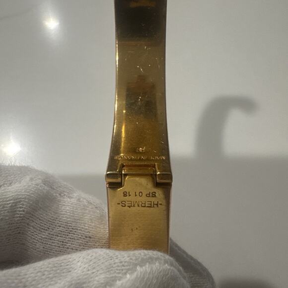 Hermès Clic H Bracelet PM White Enamel – 18k Gold Plated READ - Picture 10 of 16